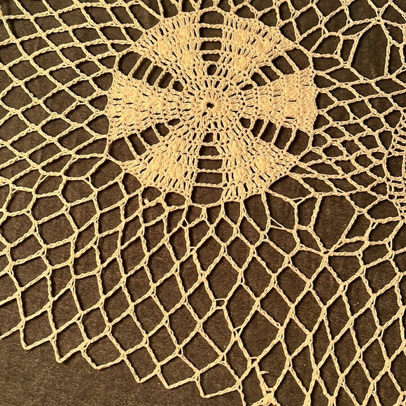 VTG Starched Doily - Picture 2 of 2